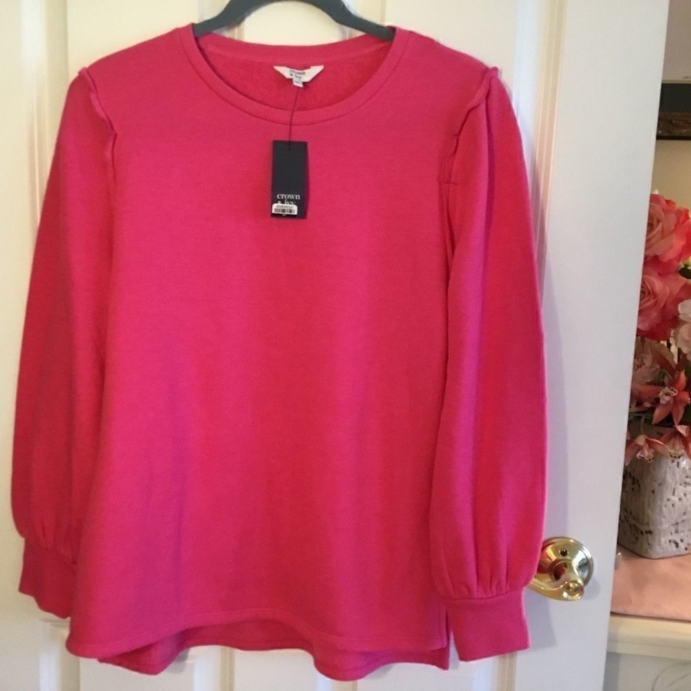 NWT Crown & Ivy Size S Ruffle L/S Sweatshirt